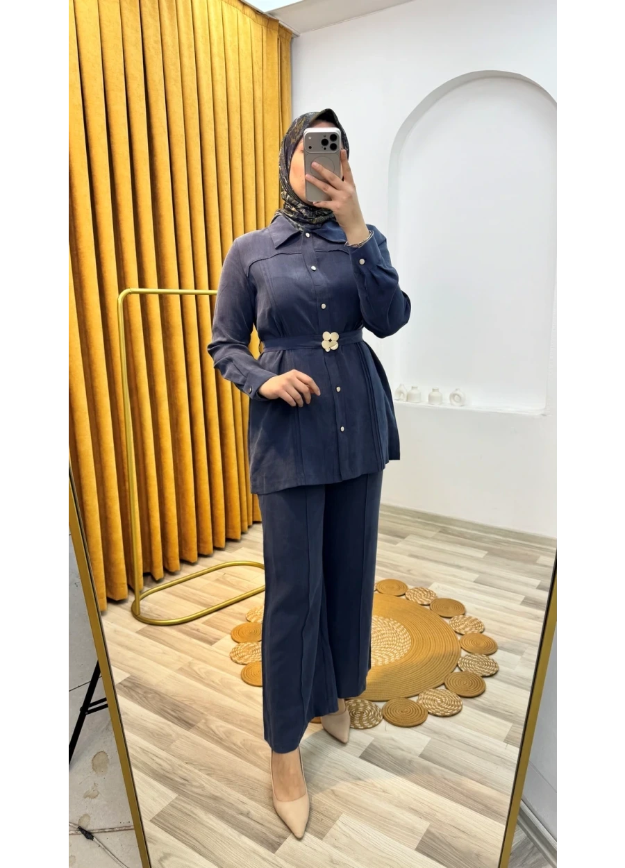 Önü Kemerli Pantolonlu Takım Lacivert