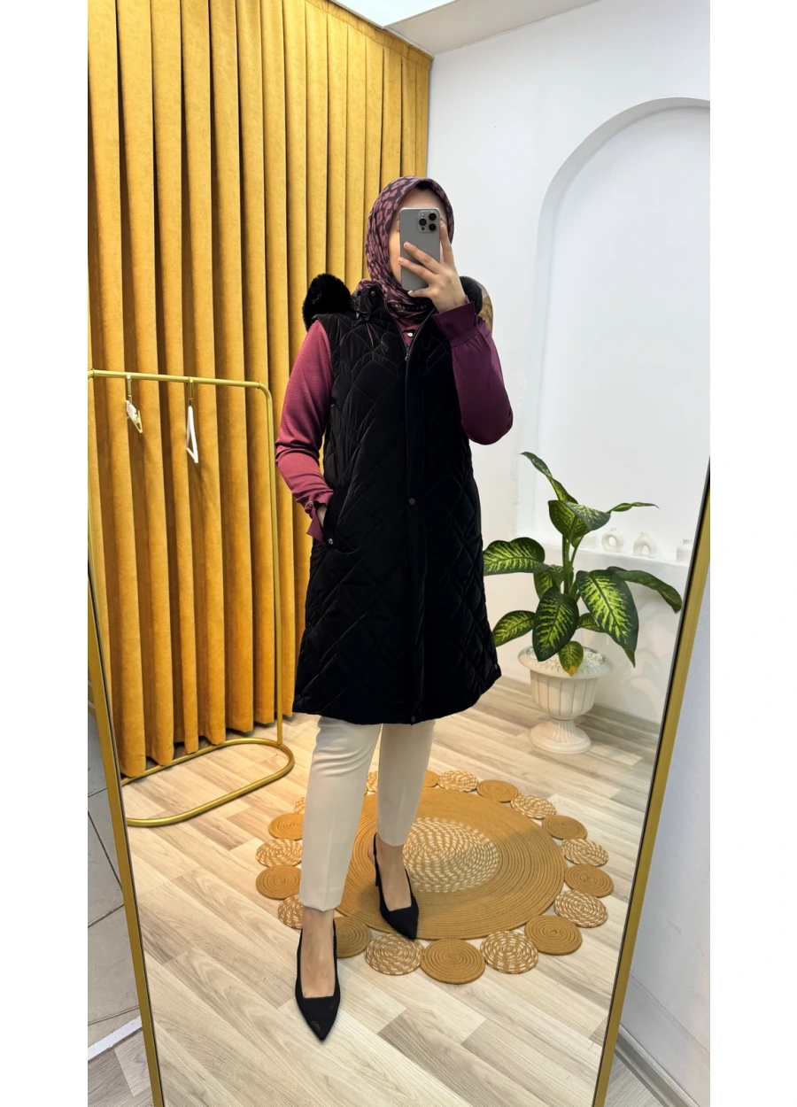 Armine Trend Kapüşonu Kürklü Astarlı Kapitone Yelek Siyah