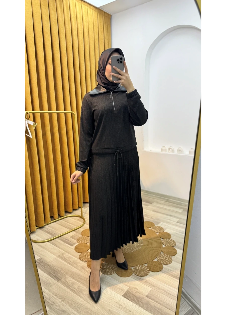 Armine Trend Yakası Deri Detaylı Piliseli Etekli Takım Siyah