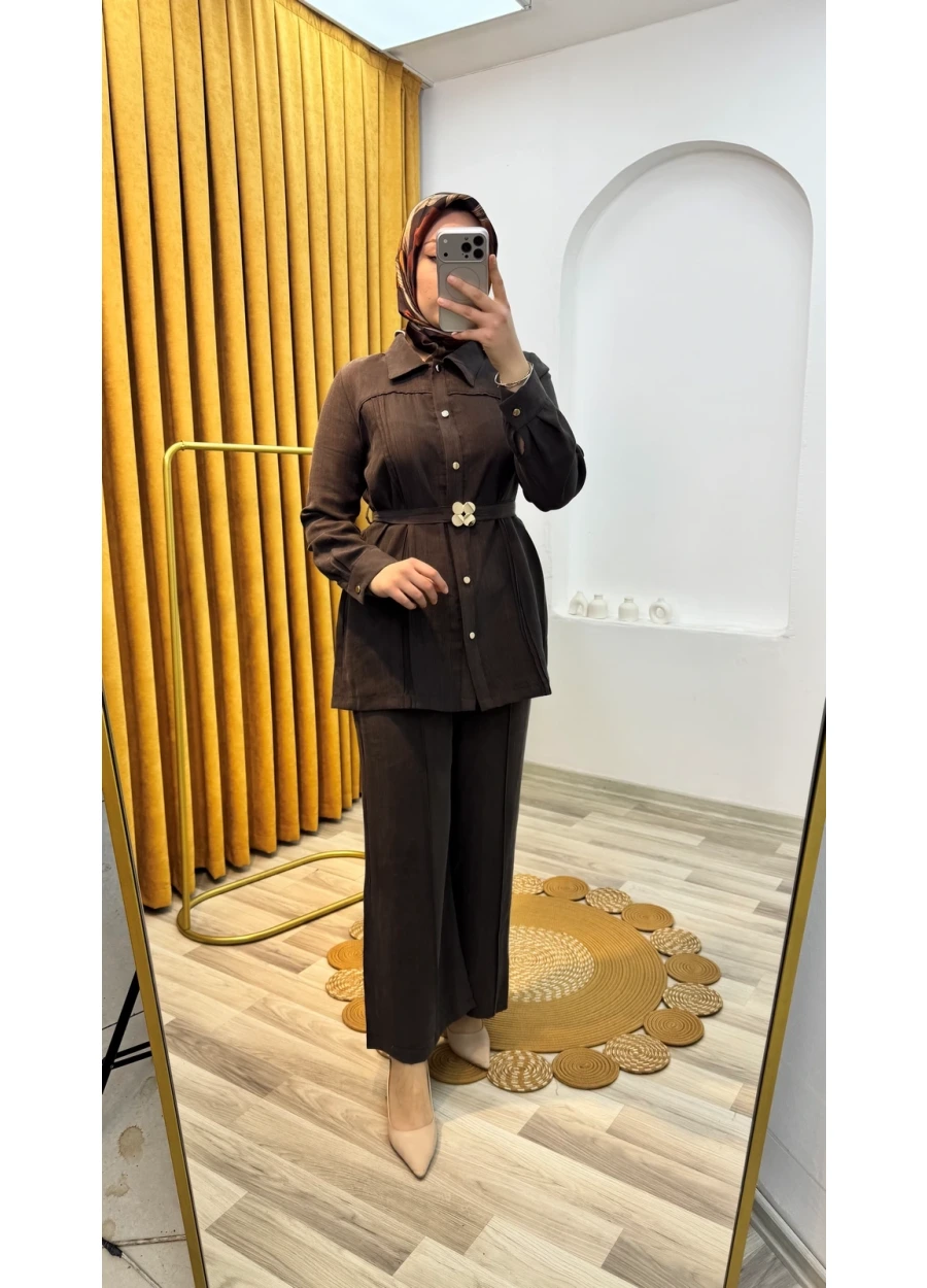 Önü Kemerli Pantolonlu Takım Kahverengi