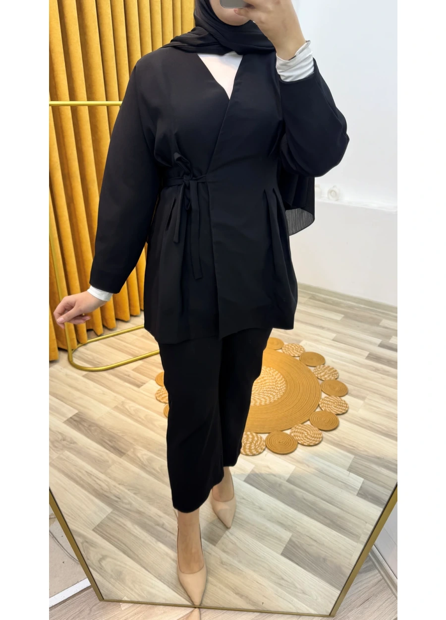 Pileli Pantolonlu Takım Siyah